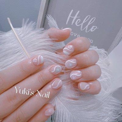 nails