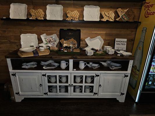 Fun boutique feel for great seasonings!