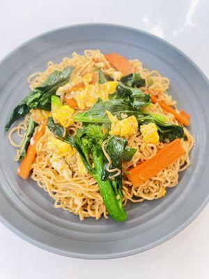 Stir Fried Wai Wai with Egg & Vegetables