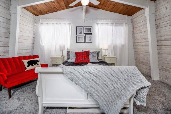 One of our beautiful vacation rentals .... aka "The Lazy Bear Lair"