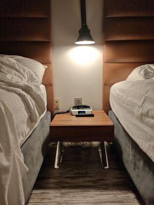 Night stand to the bed height ratio