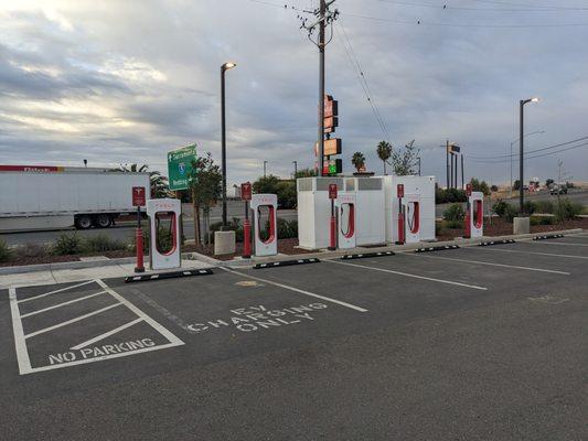 Tesla Supercharger, Dunnigan (8:00 am)