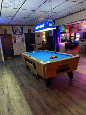 Pool table