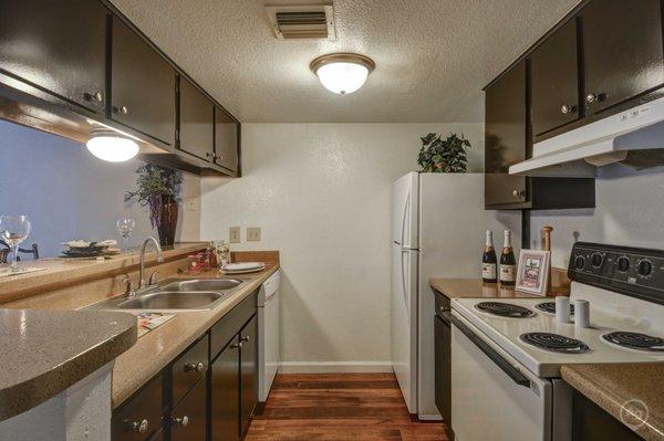 Summervale Apartments