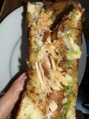Pesto chicken sandwich