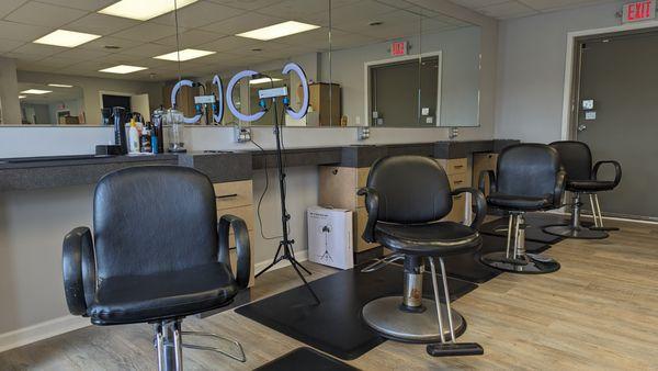 Rebecca’s Barber N Beauty