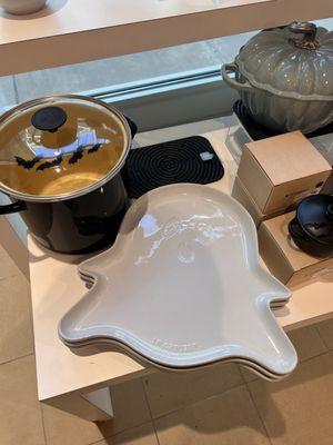 Halloween items 25% off!