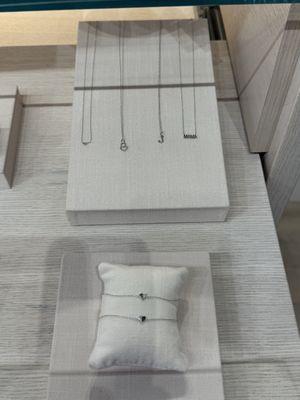 White gold collection