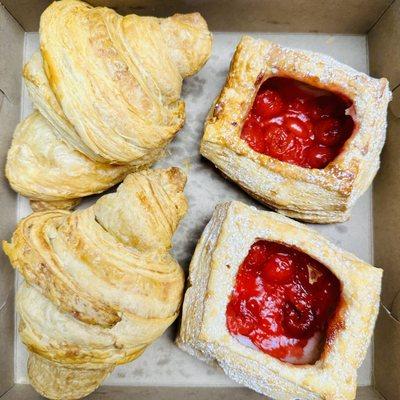 La Petite Bakery & Cafe