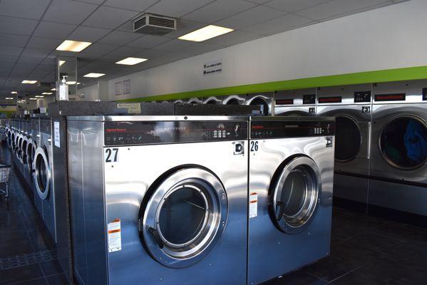 Large capacity speed queen machines. Do 8 loads of laundry at once!