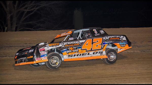 we work on cars on and off the track! knowledgeable and trust worthy