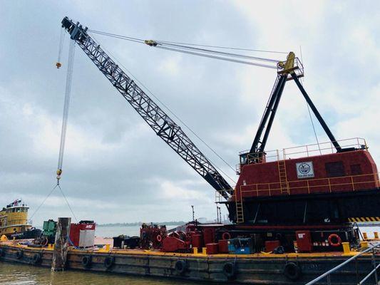 Crane Barge Service