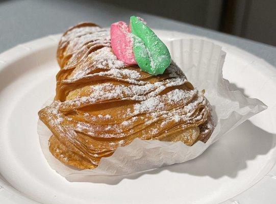 La Dolce Pastry Shoppe