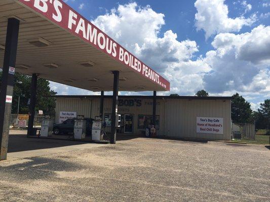 Bob's Famous Boiled Peanuts & Novelties