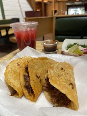 La Casita Taqueria y Birrieria