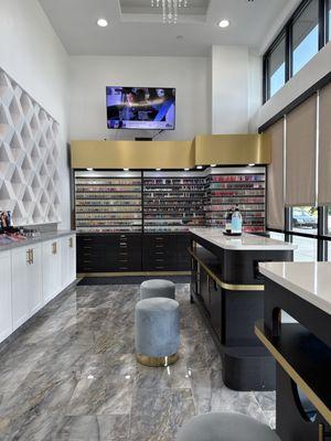 Top Nails Salon & Spa