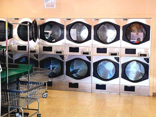 Splash N Dash Car Wash and Coin Laundry