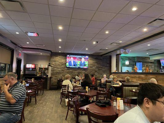 Oak Street Restaurant & Bar