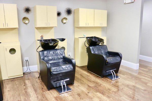 Relaxing Shampoo Area