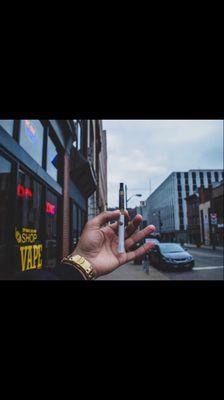 Get 510 thread battery for your CBD cartridge for low price at Steel City Gold Buyer and Vape shop at Bellevue!!!