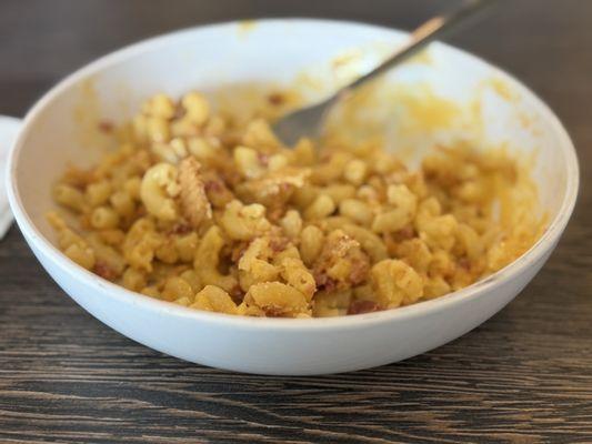 Small Garlic Bacon Crunch Mac really hit the spot!!