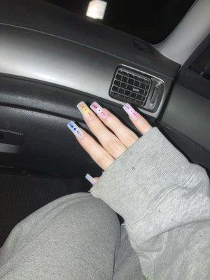 La Vie Nails and beauty Suites