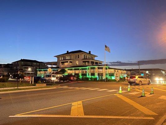 The Columns: This Victorian mansion-turned restaurant/club is the heart of nightlife in Avon.