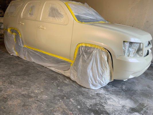 2012 CHEVROLET TAHOE PINK PEARL OVER WHITE DIAMOND