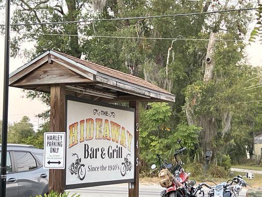 Hideaway Bar & Grill