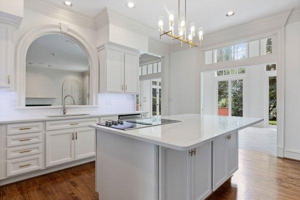 Leah Grabo - Sotheby's International Realty