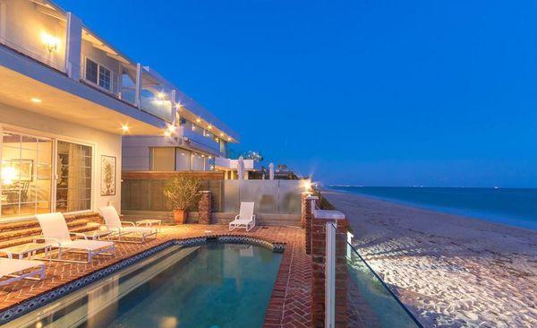 Carlos Moreno - Coldwell Banker Realty