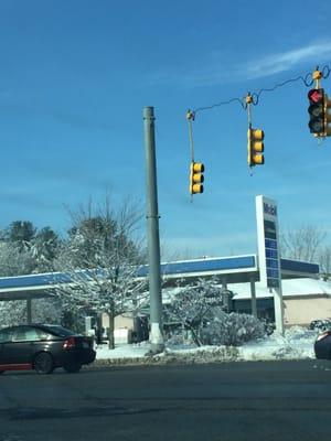 Marlborough Mobil -- 656 Boston Post Road East / Route 20, Marlborough Exterior