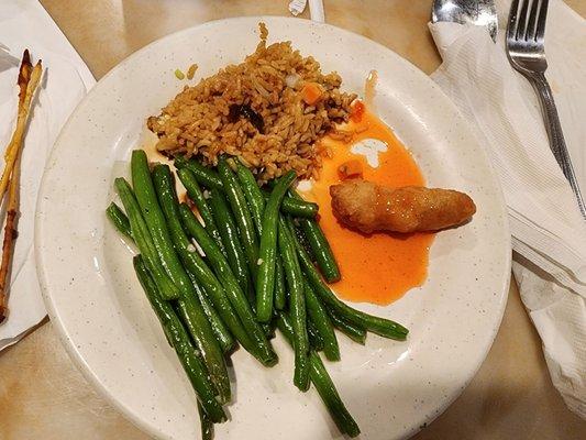 Very delicious string beans and fried rice .