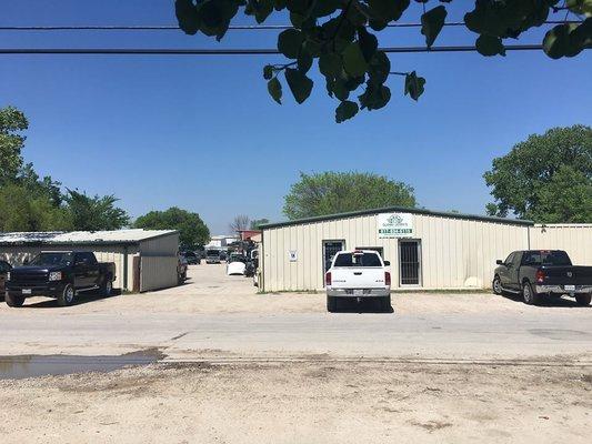 Glenn & Jerry's Auto Salvage
