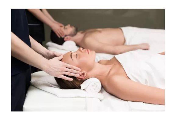 Couples massage