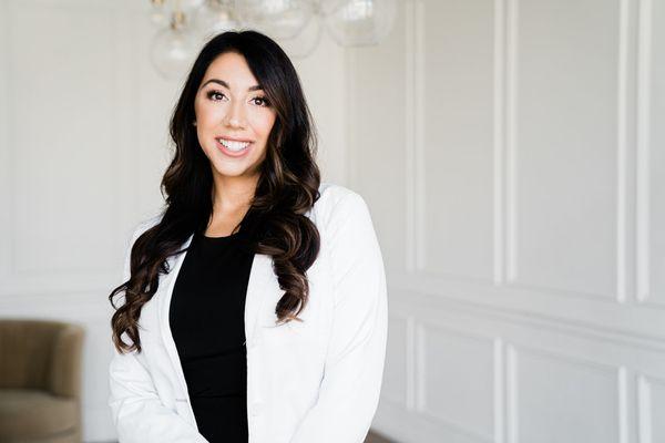 SueSan Eghbalian, NP-C
Aesthetic Nurse Practitioner