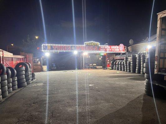Tire shop Juanito tires