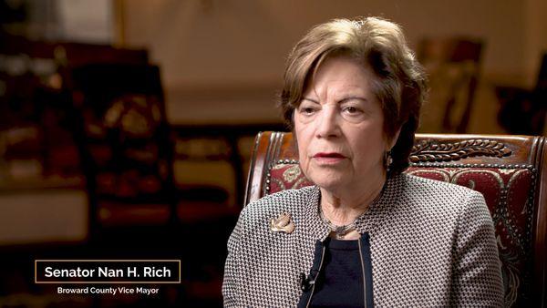 Visuals by Momo - Scene from working on United Way Video