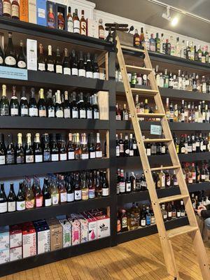 Spencer & Lynn Wine and Spirit Merchants - Downtown Mystic