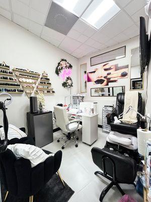 Salon Suites by Tuche