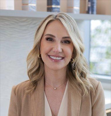 Dr. Whitney Florin
Cosmetic Surgeon