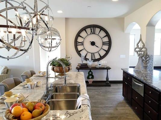 Ennis Realtors & Builders