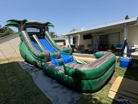 Leslies Party Rental