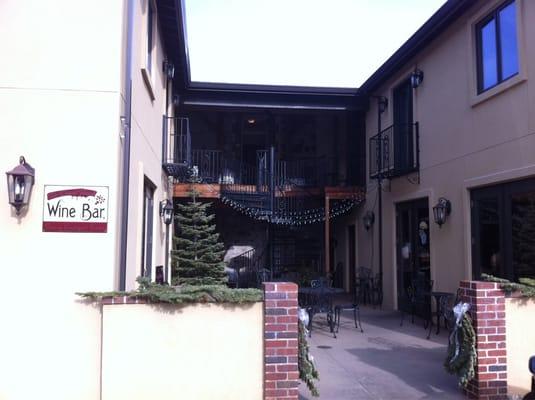 Quincy Courtyard Suites