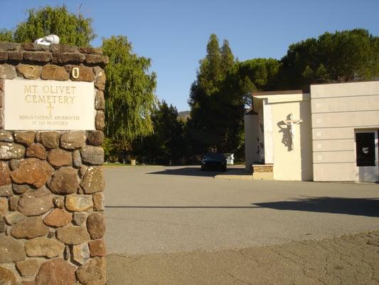 Mount Olivet Catholic Cemetery