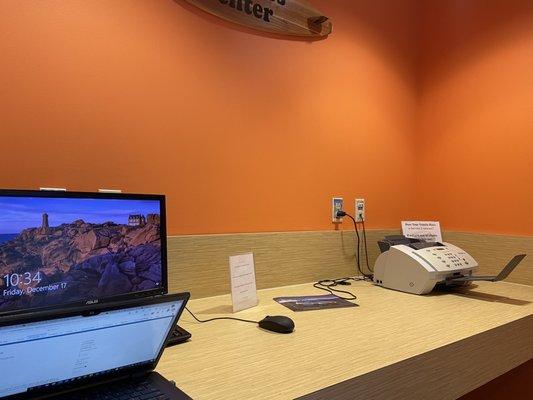 Business area -- great for work/when waiting room is full