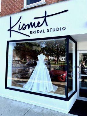 Our beautiful new store front!