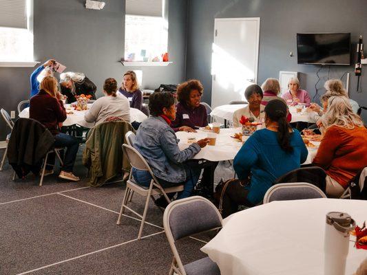 There are monthly Women's and Men's breakfasts on Saturdays, with free food and a Bible lesson.