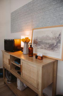 Granada Hill Studio offers many styles of massage. Pregnancy Massage, Lymphatic drainage and Targeted therapeutic massage for pain relief