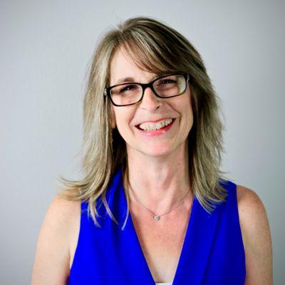 Lisa Sutter - Lake Front Lisa Team